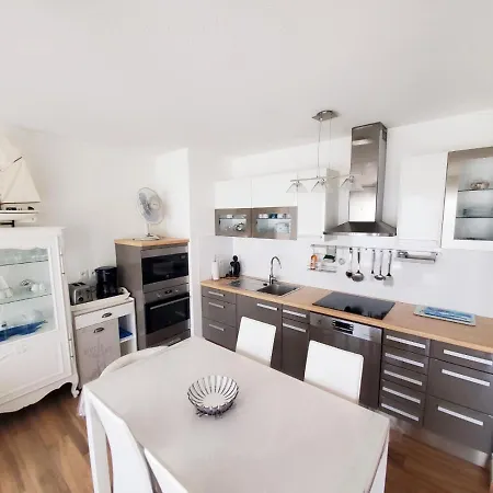 Apartment Le Carre Des Sens